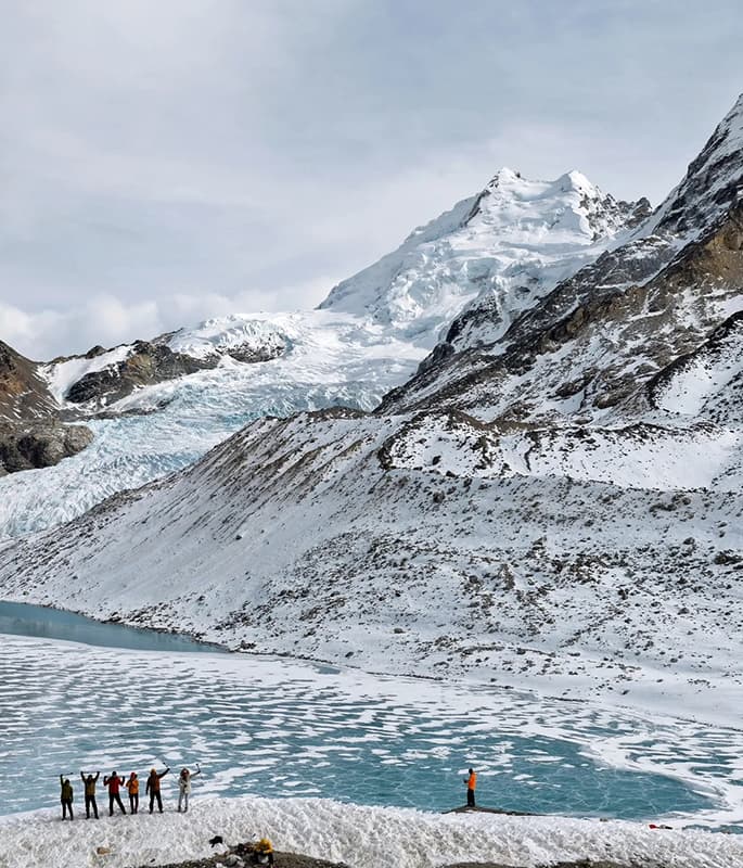 Niangzongmajue Glacier detail view 4