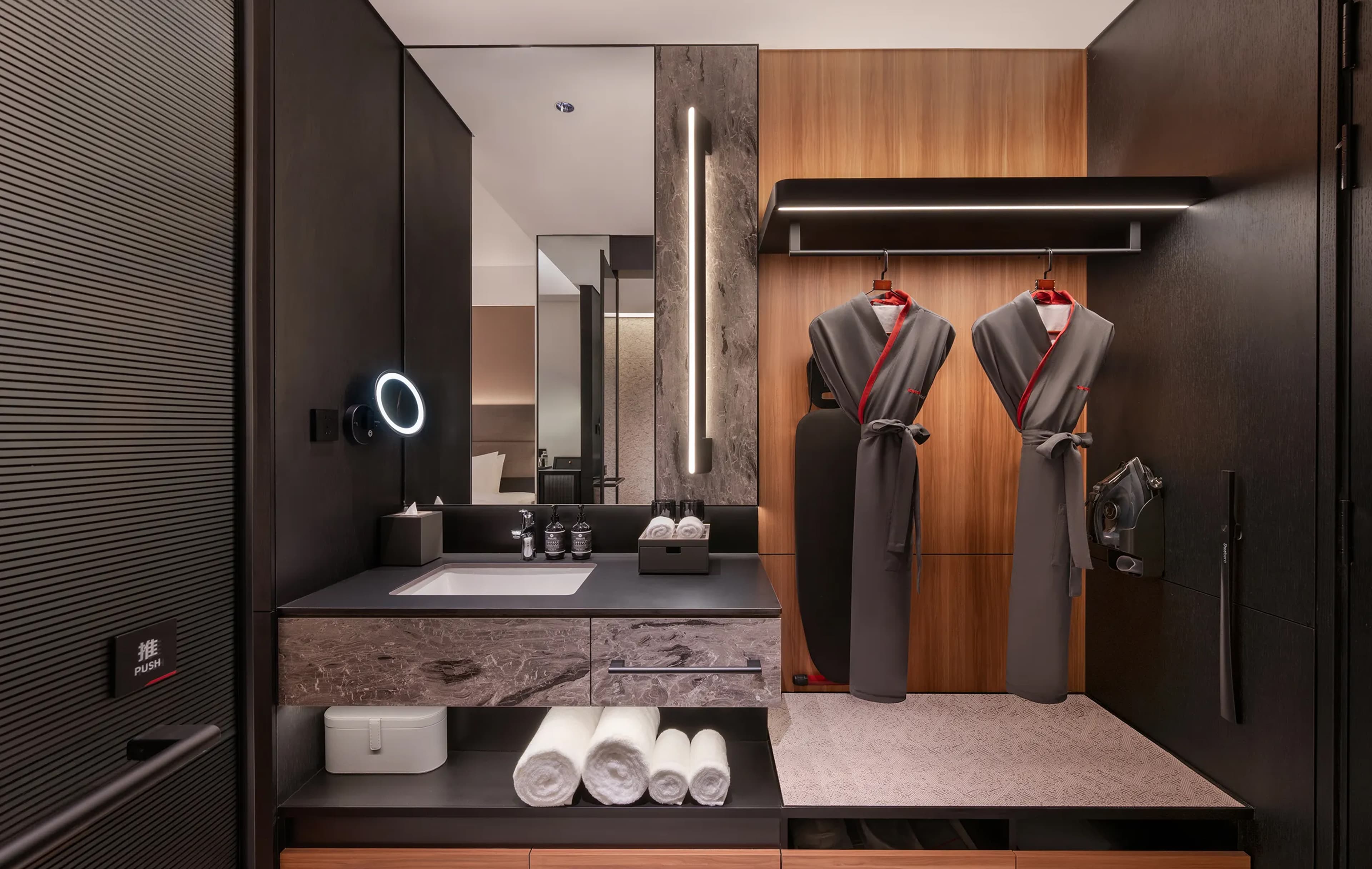 Intercity Hotel Yining Liuxing Street Global Harbor representative image 4